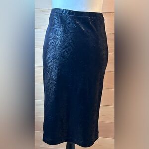 Size Small Guess pencil skirt dark metallic reptile "snake skin" textured print
